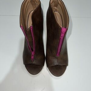 Michael Antonio Brown Heeled Boots with Pink Zipper